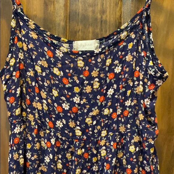 Altar'd State Spaghetti Strap Tunic Top or Mini Dress Sz Medium Navy Red Floral - Picture 3 of 11